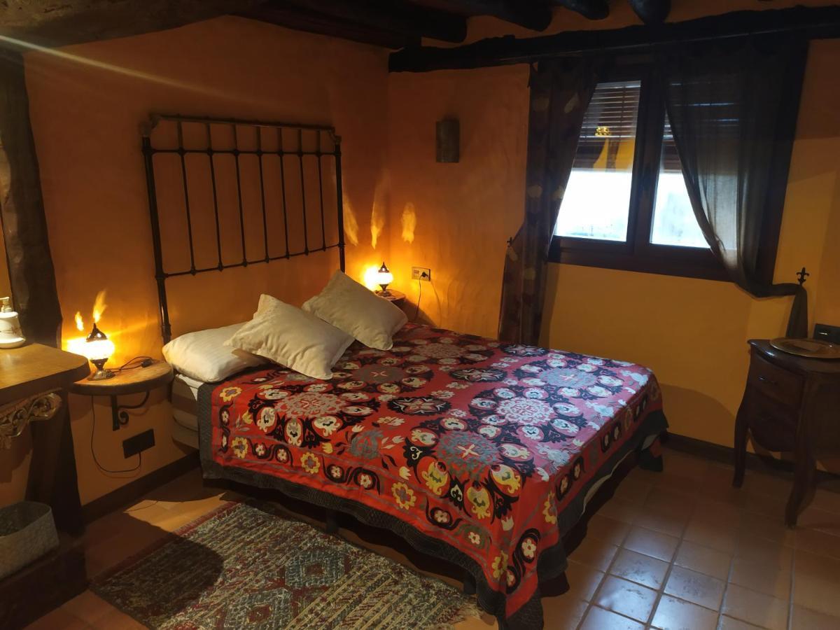 Apartamento Al-Vivaque Miranda del Castanar Luaran gambar